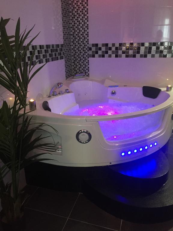 Le Love Spa ลียง ภายนอก รูปภาพ